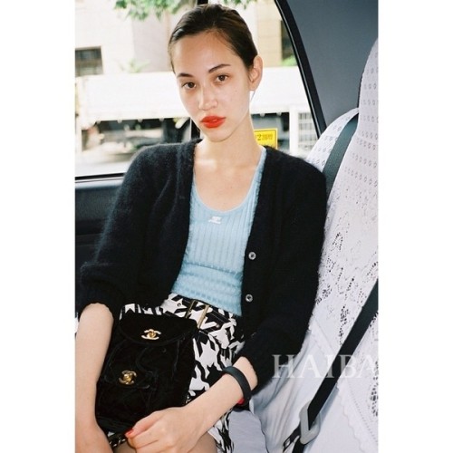 张俪短发写真 温婉甜美享阳光图片