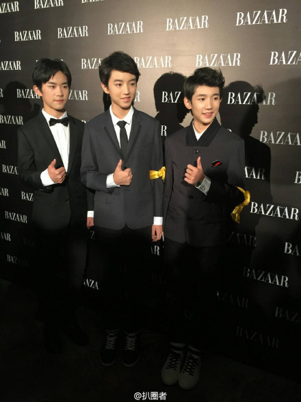 TFBOYS代言步步高广告 和何炅老师合照图片