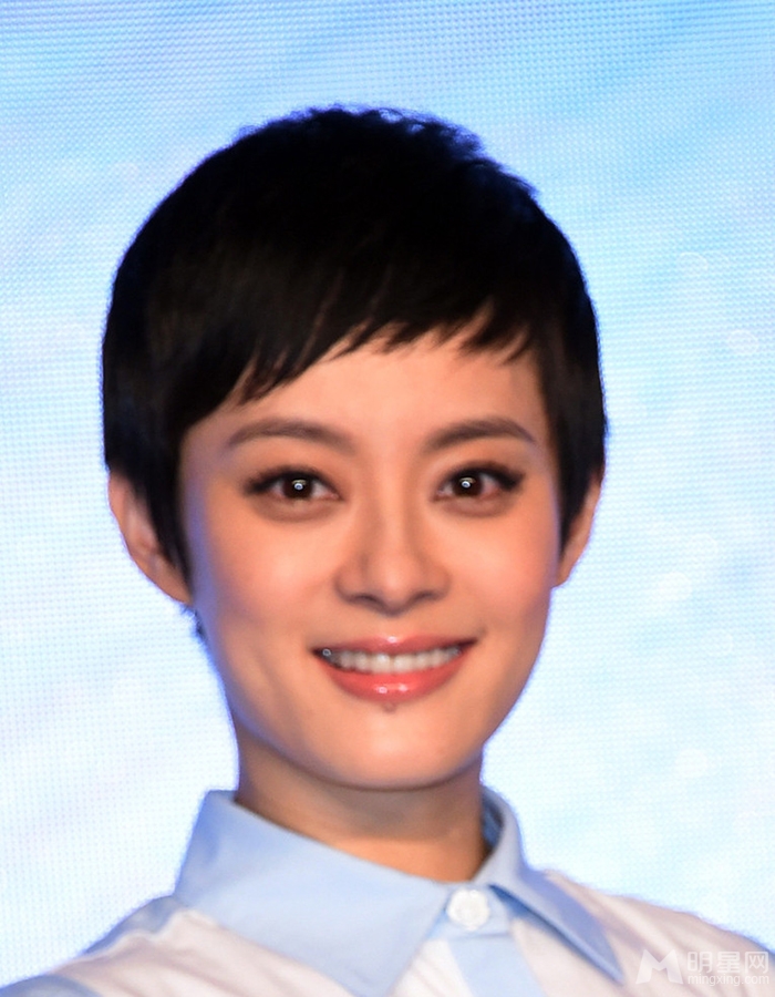 全智贤短发登封面 形象更百变美艳动人图片