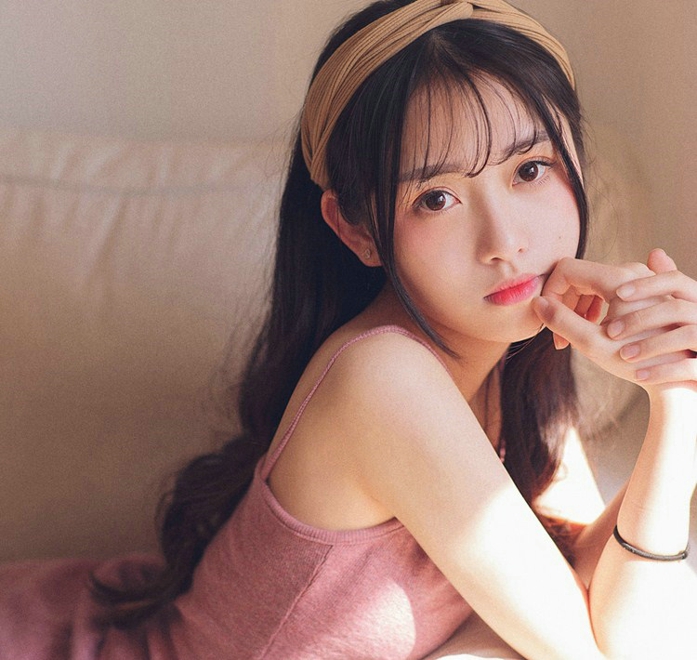 美少女泳池中变身巡音露卡图片 美少女泳池中变身巡音露卡图片