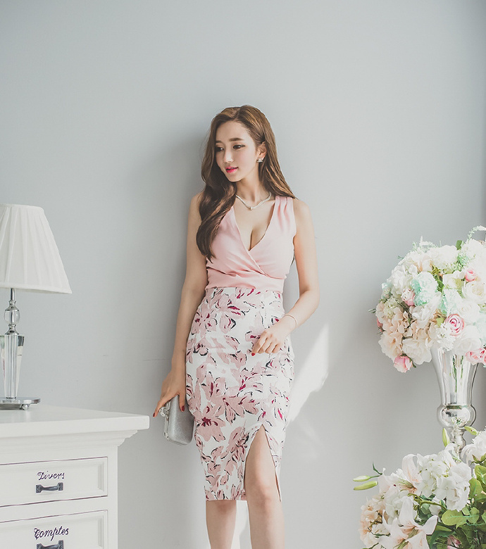 极品韩国嫩模写真性感火辣肉弹诱惑美女图图片