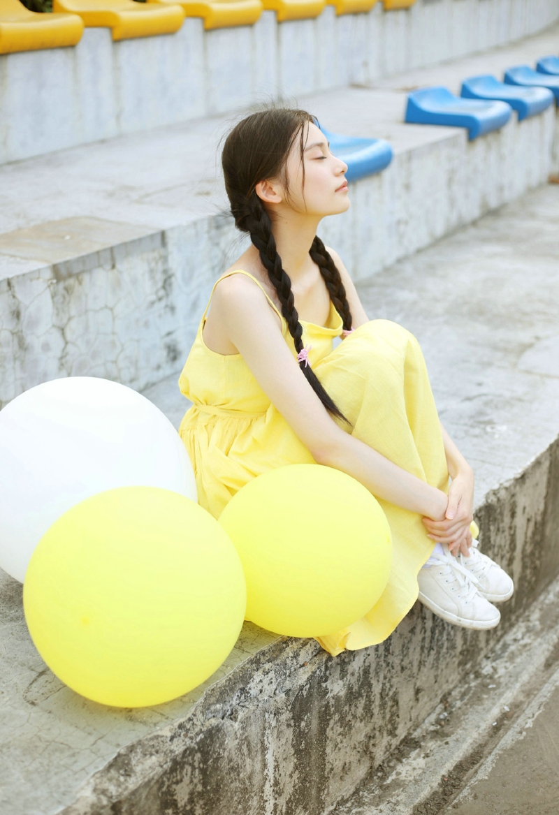 少女时代黄美英现身狂卖萌 尹恩惠迷你连衣裙显可爱图片