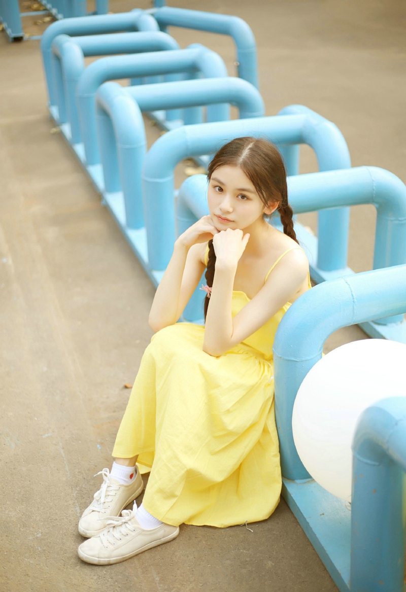 少女时代黄美英现身狂卖萌 尹恩惠迷你连衣裙显可爱图片