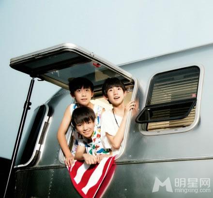 TFBOYS参加《少年中国强》 节目录制 TFBOYS图片图片