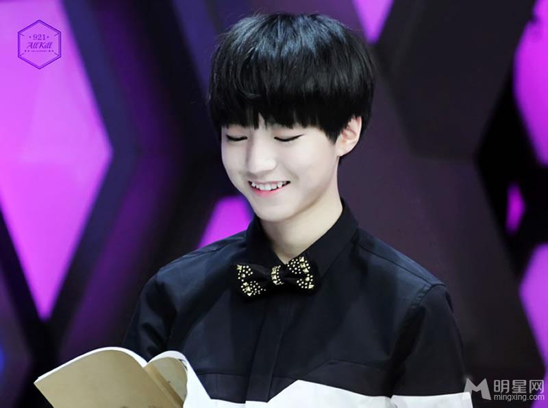 TFboys爱奇艺偶像手记录制图 王俊凯高清大图整理图片