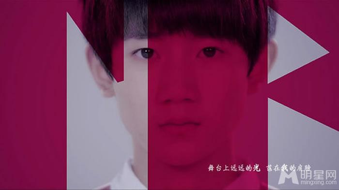 王源黑色西服正装儒雅帅气写真图片图片