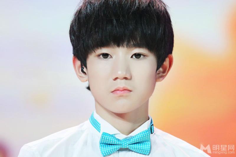 TFBOYS王源衬衫写真 卖萌耍帅 TFBOYS图片王源图片图片