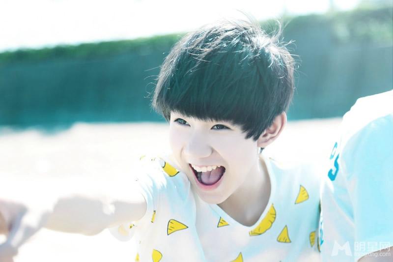 TFBOYS王源衬衫写真 卖萌耍帅 TFBOYS图片王源图片图片