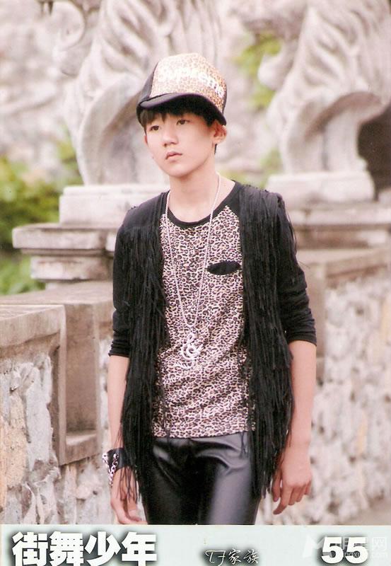 TFBOYS代言步步高广告 和何炅合照 TFBOYS图片图片
