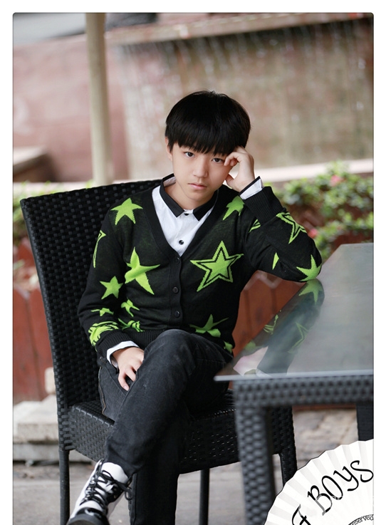 TFBOYS代言步步高广告 和何炅老师合照图片