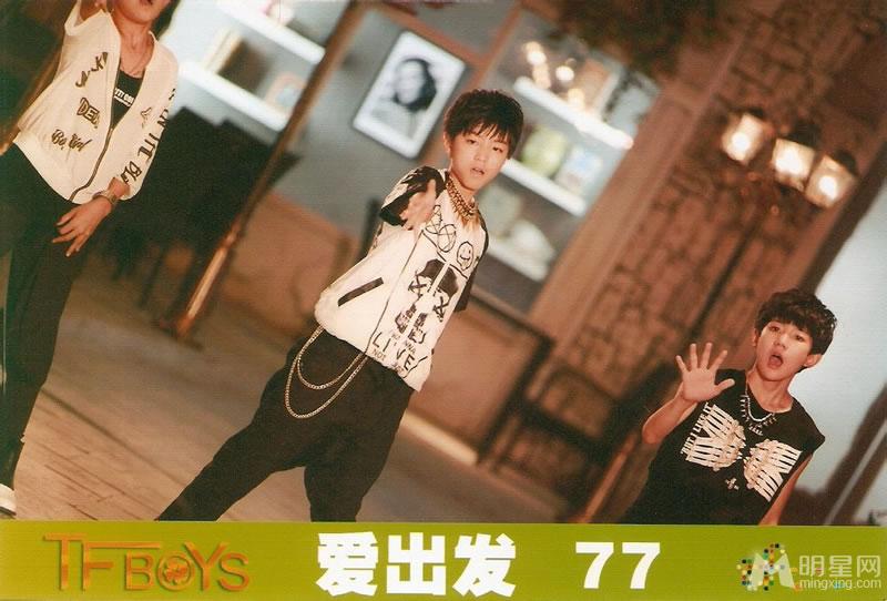 TFBOYS代言步步高广告 和何炅合照 TFBOYS图片图片