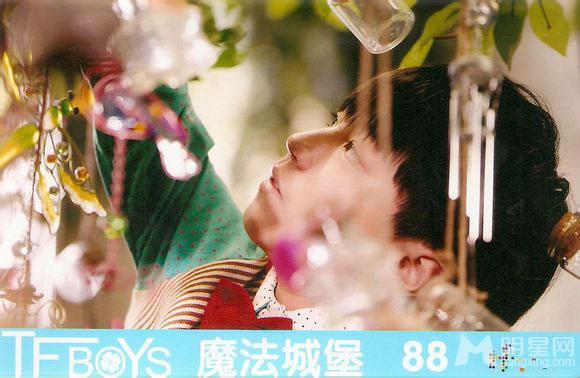 TFBOYS时尚写真 青春飞扬充满活力 TFBOYS图片图片