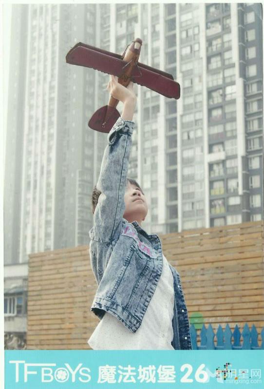 TFBOYS三人合照 帅气可爱高清写真 TFBOYS图片图片