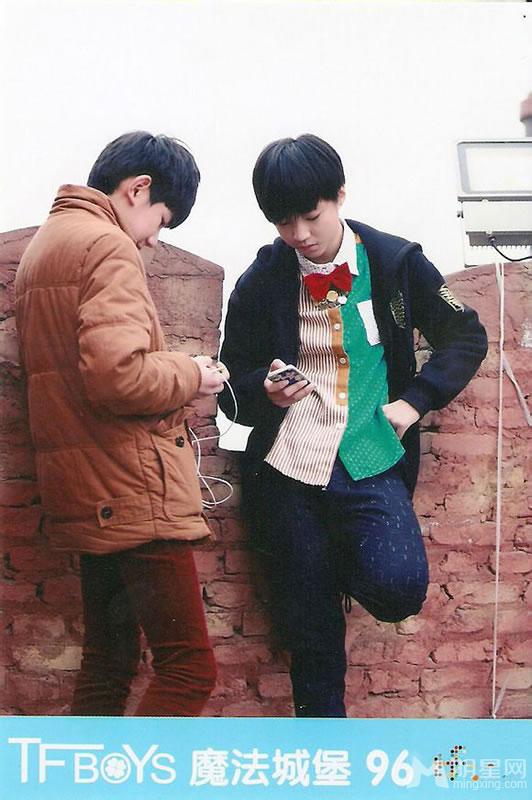 TFBOYS三人合照 帅气可爱高清写真 TFBOYS图片图片