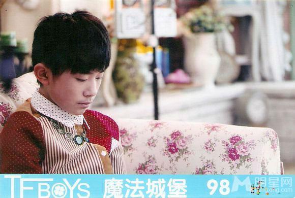 TFBOYS三人合照 帅气可爱高清写真 TFBOYS图片图片