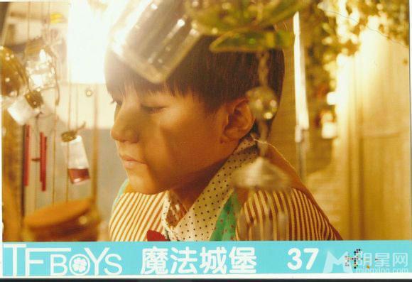 TFBOYS三人合照 帅气可爱高清写真 TFBOYS图片图片
