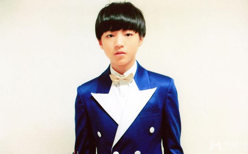 TFBOYS三人合照 帅气可爱高清写真 TFBOYS图片图片