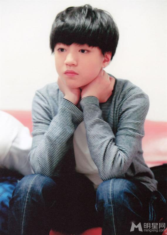 TFBOYS三人合照 帅气可爱高清写真 TFBOYS图片图片