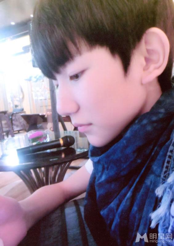 TFBOYS三人合照 帅气可爱高清写真 TFBOYS图片图片