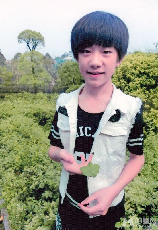 TFBOYS三人合照 帅气可爱高清写真 TFBOYS图片图片