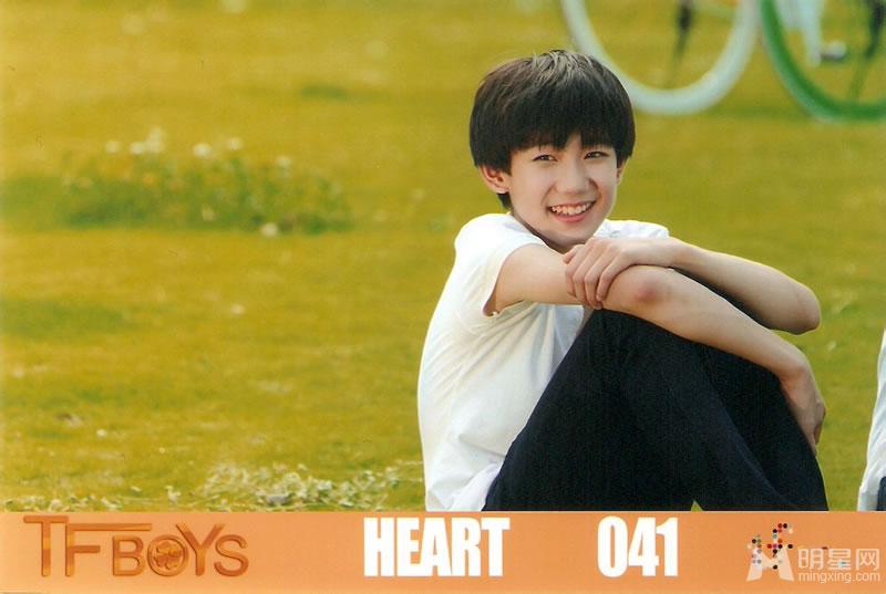 TFBOYS三人合照 帅气可爱高清写真 TFBOYS图片图片