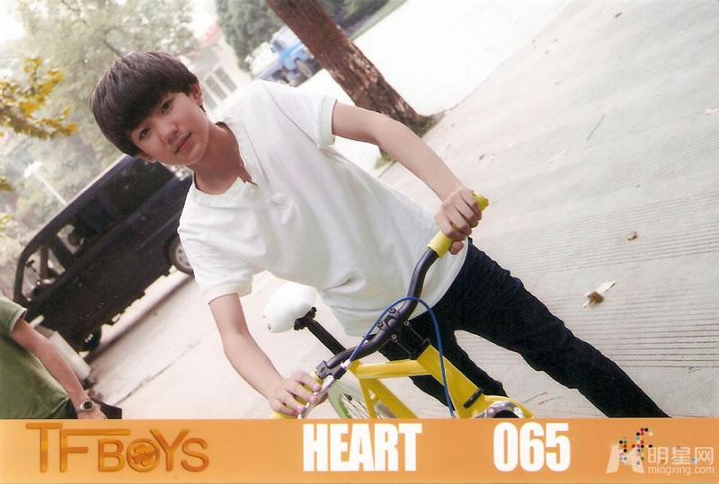 TFBOYS三人合照 帅气可爱高清写真 TFBOYS图片图片