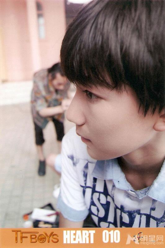 TFBOYS三人合照 帅气可爱高清写真 TFBOYS图片图片