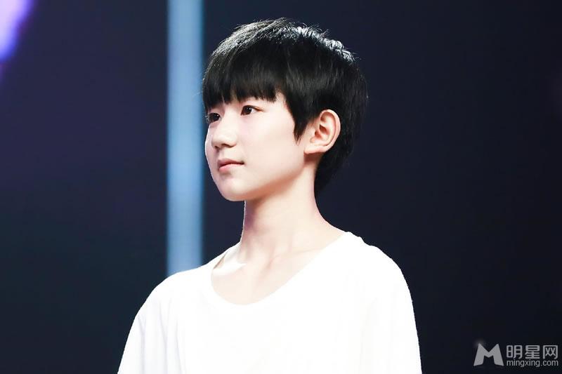 TFBOYS王源笑容甜美乖巧可爱 TFBOYS图片王源图片图片