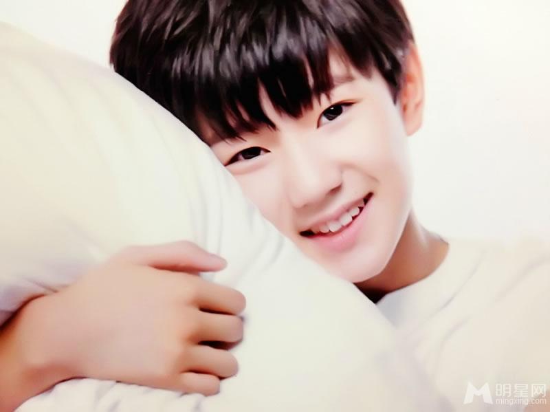 TFBOYS王源笑容甜美乖巧可爱 TFBOYS图片王源图片图片