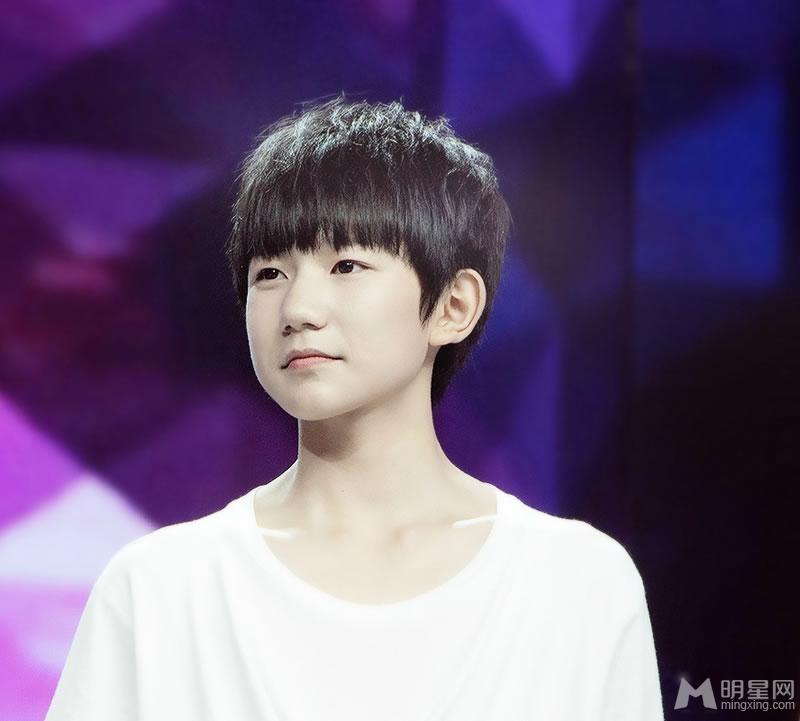 TFBOYS王源笑容甜美乖巧可爱 TFBOYS图片王源图片图片