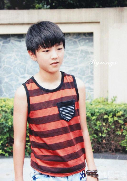TFBOYS三人合照 帅气可爱高清写真 TFBOYS图片图片