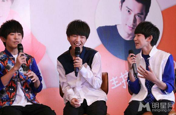 TFBOYS参加公益采访 帅气造型吸引眼球 TFBOYS图片图片