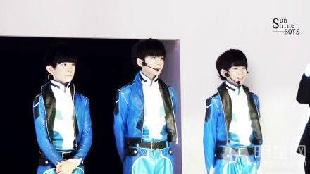 TFBOYS三人合照 帅气可爱高清写真 TFBOYS图片图片