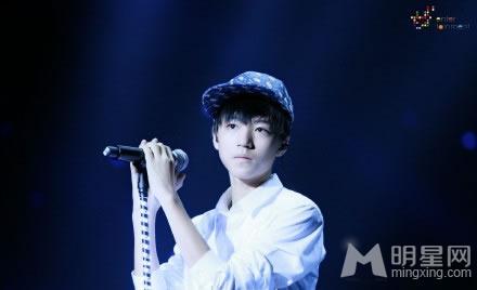 TFBOYS三人合照 帅气可爱高清写真 TFBOYS图片图片