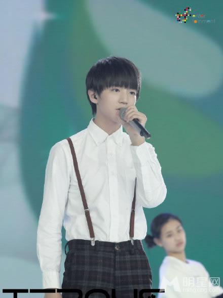 TFBOYS三人合照 帅气可爱高清写真 TFBOYS图片图片