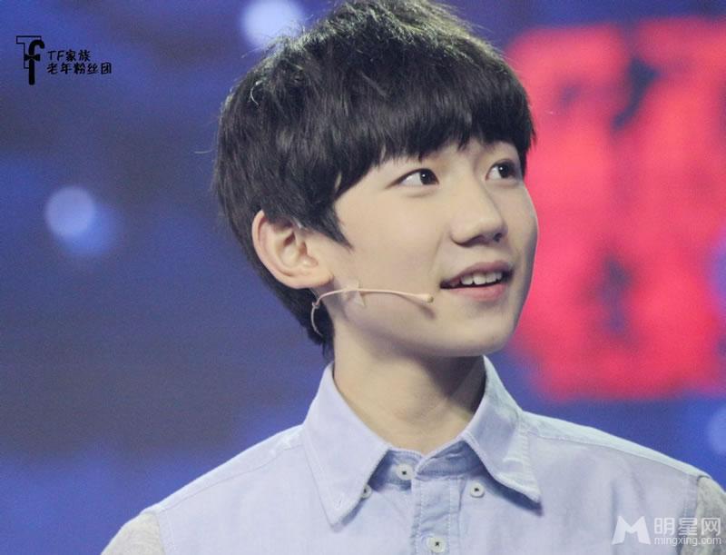 TFBOYS王源衬衫写真 卖萌耍帅 TFBOYS图片王源图片图片