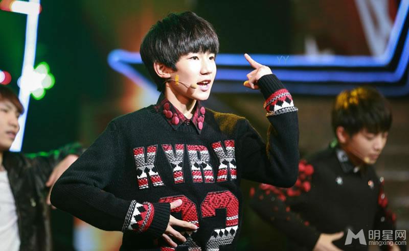 TFBOYS王源《爱奇艺之夜》 TFBOYS图片王源图片图片