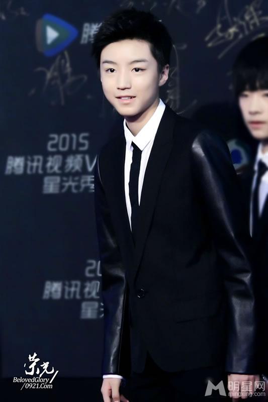 TFBOYS三人合照 帅气可爱高清写真 TFBOYS图片图片