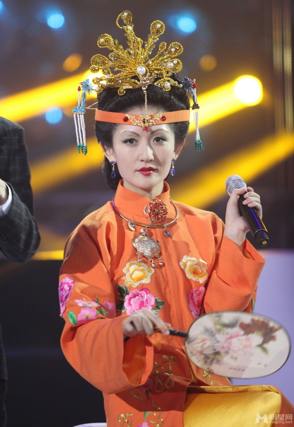 我的男男男男朋友曝新照 谢娜化身清纯打工女 谢娜图片图片