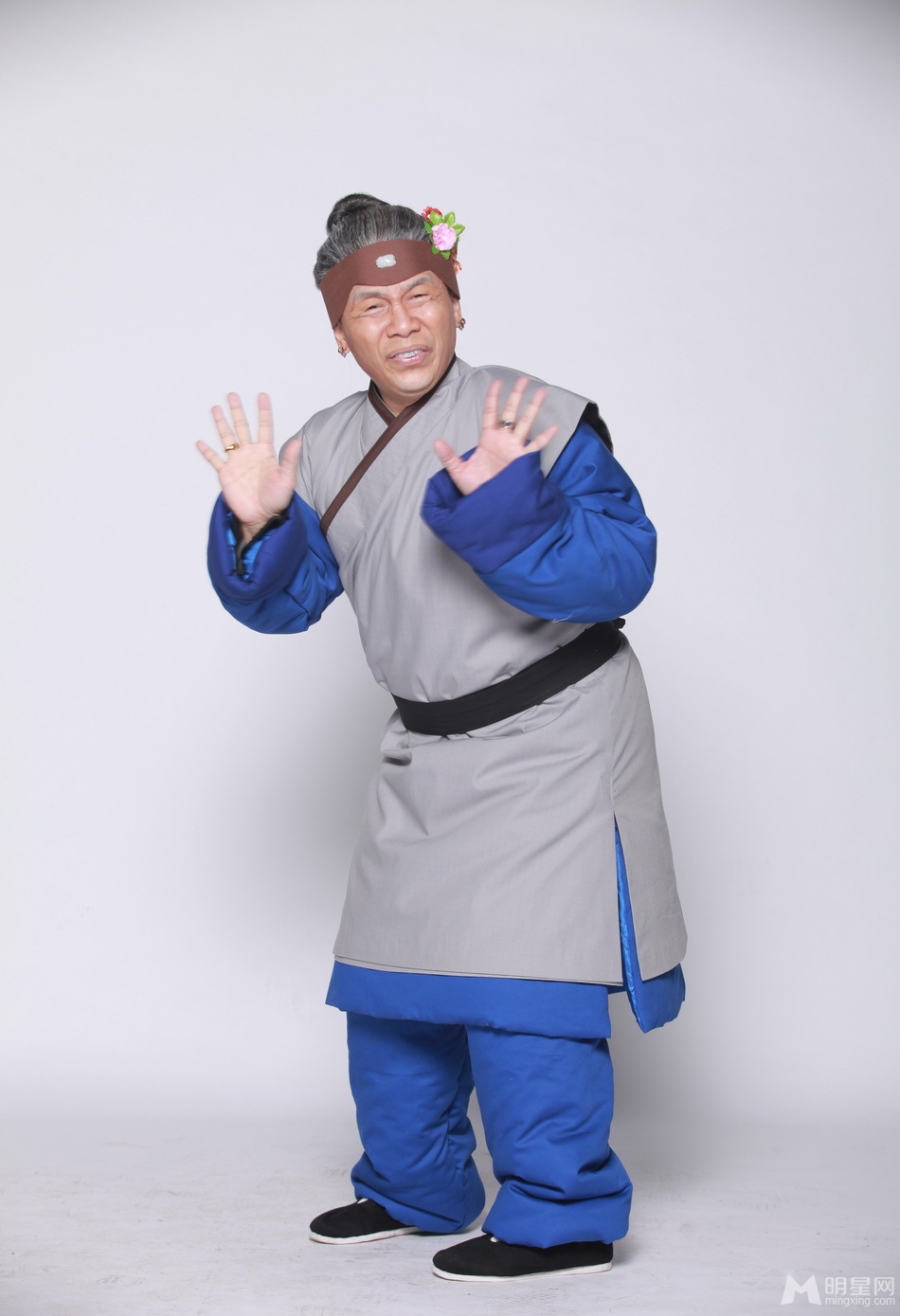 百变大咖秀何炅谢娜变身郭靖黄蓉图片