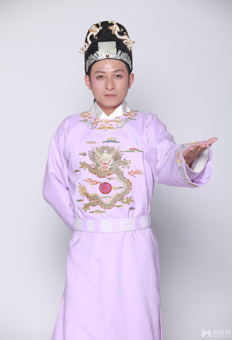 百变大咖秀何炅谢娜变身郭靖黄蓉图片
