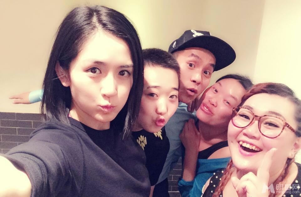 百变大咖秀定妆照 何炅谢娜预演徐志摩林徽因图片