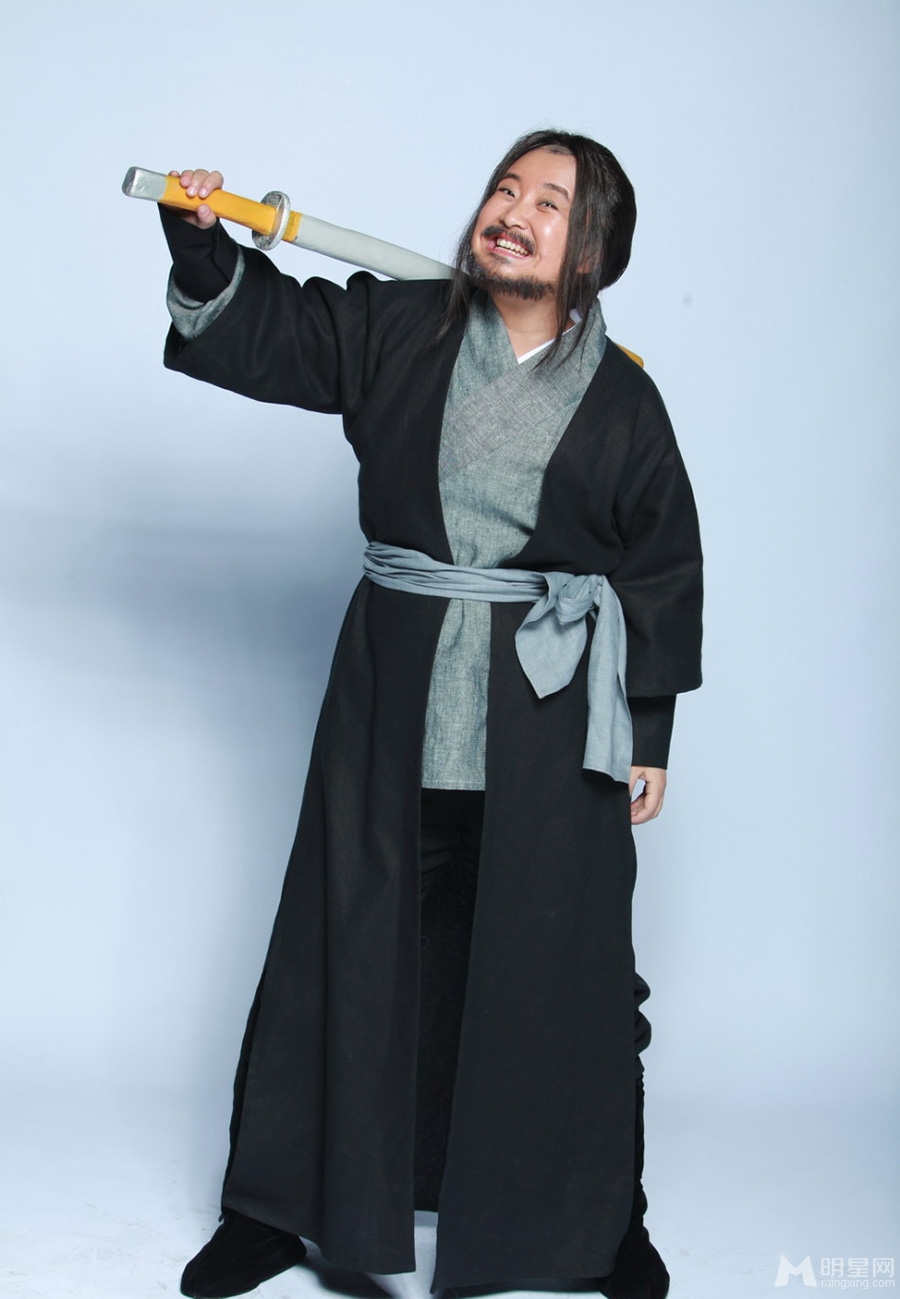 快乐家族出席新片发布会 何炅谢娜玩亲密图片