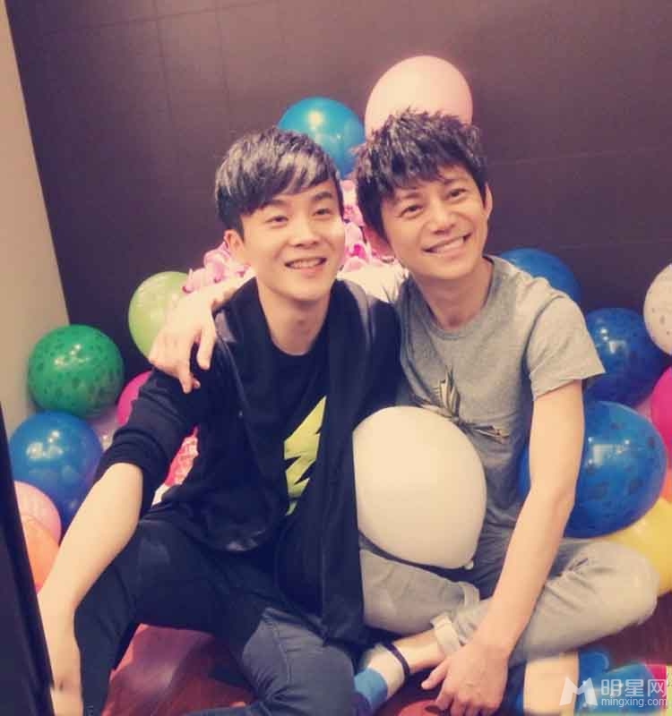 天山童姥何炅40庆生 谢娜张杰秘密惊喜 谢娜图片何炅图片图片