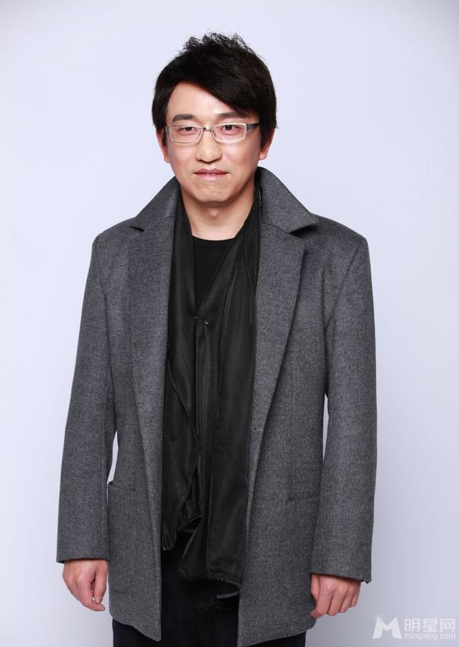 百变大咖秀定妆照 何炅谢娜预演徐志摩林徽因图片