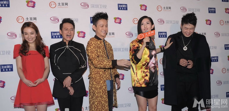 谢娜33岁生日派对照曝光 张杰现场激吻老婆 谢娜图片张杰图片图片