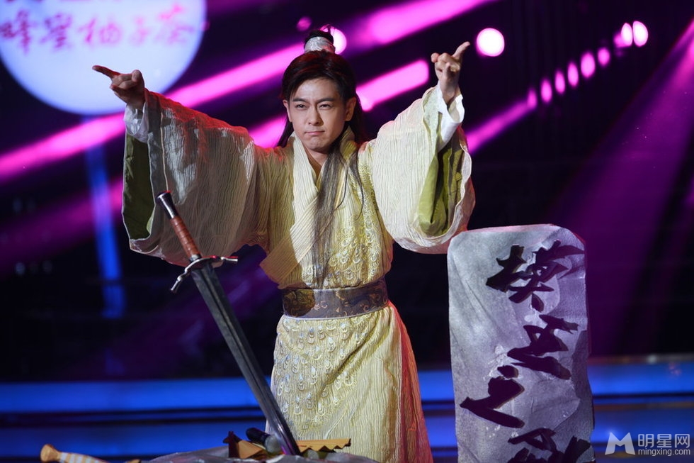 谢娜节目掐黄磊女儿 不当举动遭炮轰图片