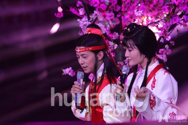 百变大咖秀谢娜扮林黛玉 何炅扮贾宝玉 谢娜图片何炅图片图片