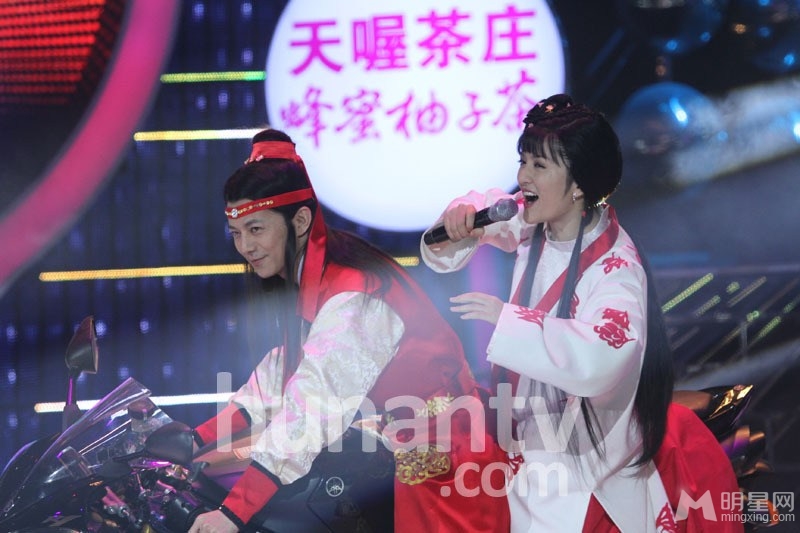 百变大咖秀谢娜扮林黛玉 何炅扮贾宝玉 谢娜图片何炅图片图片