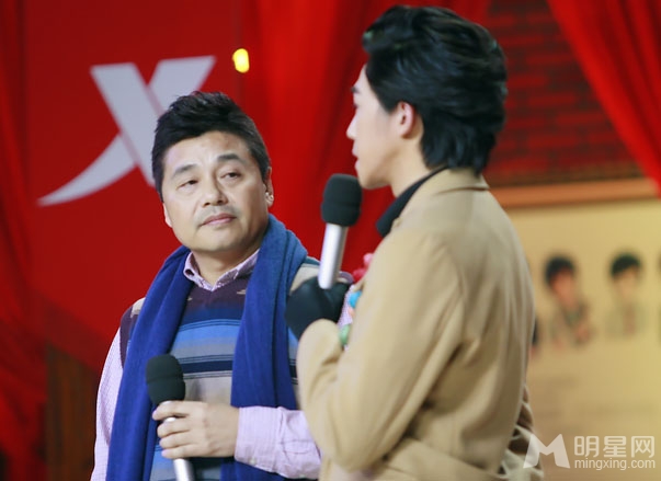 27号天天向上嘉宾韩国跑男周一情侣姜Gary宋智孝图片图片